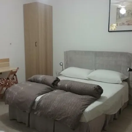 Bed & Breakfast 3B 